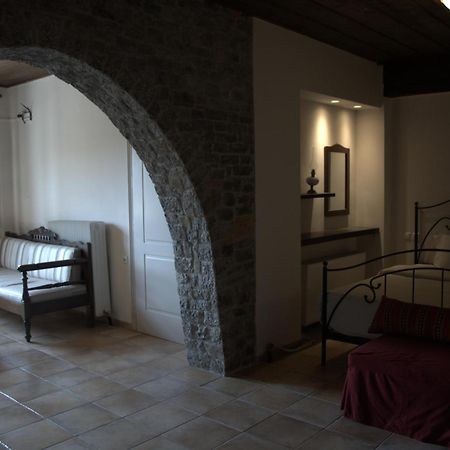 Tzermiádon Αργουλιάςアパートホテル エクステリア 写真